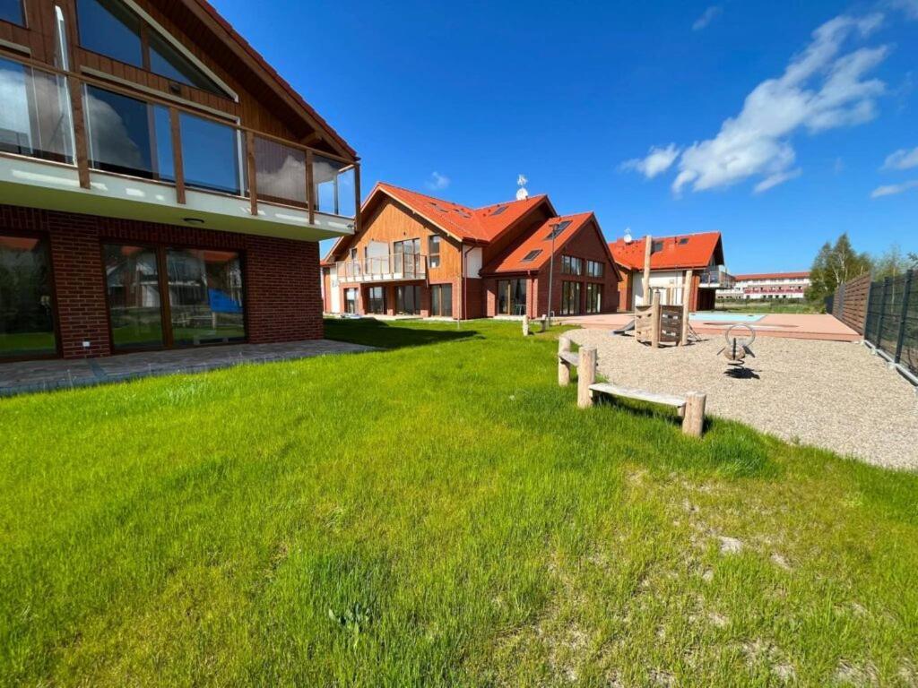 Lebskie Zacisze - Apartamenty Lebska Ostoja- Piaskowa Zarnowska Kültér fotó